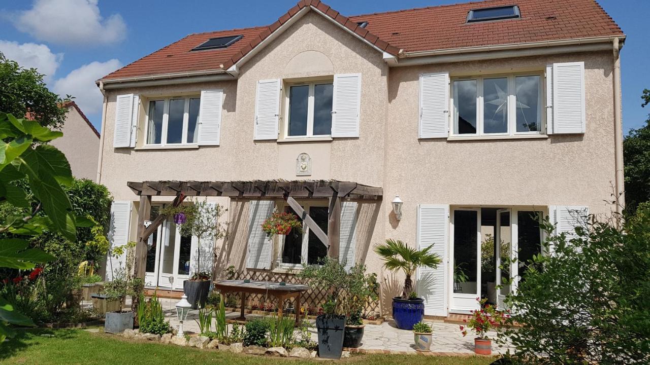 Chez Laurence & Rv Vaureal Exterior photo